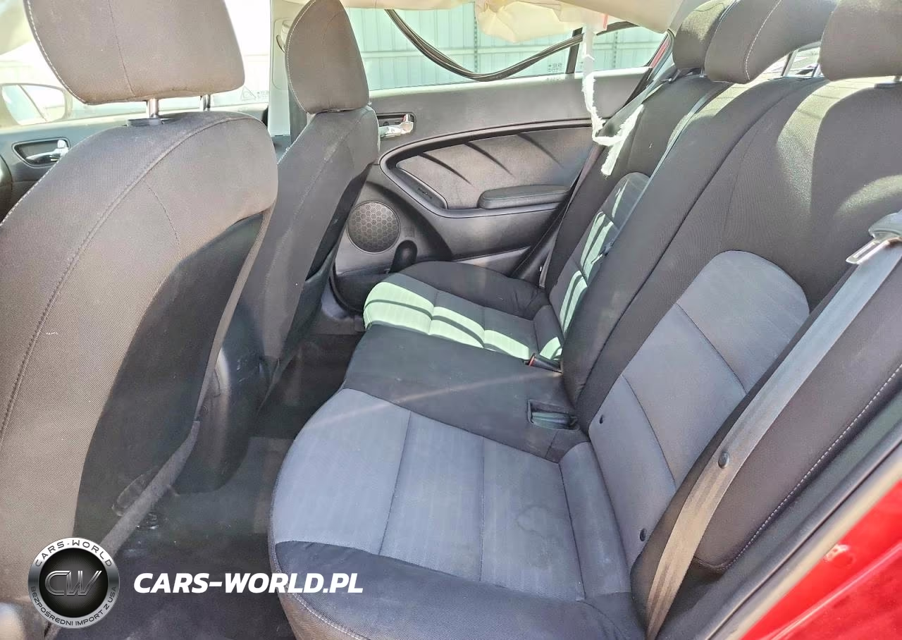 2018 Kia Forte S VIN:3KPFL4A76JE171249 - 10