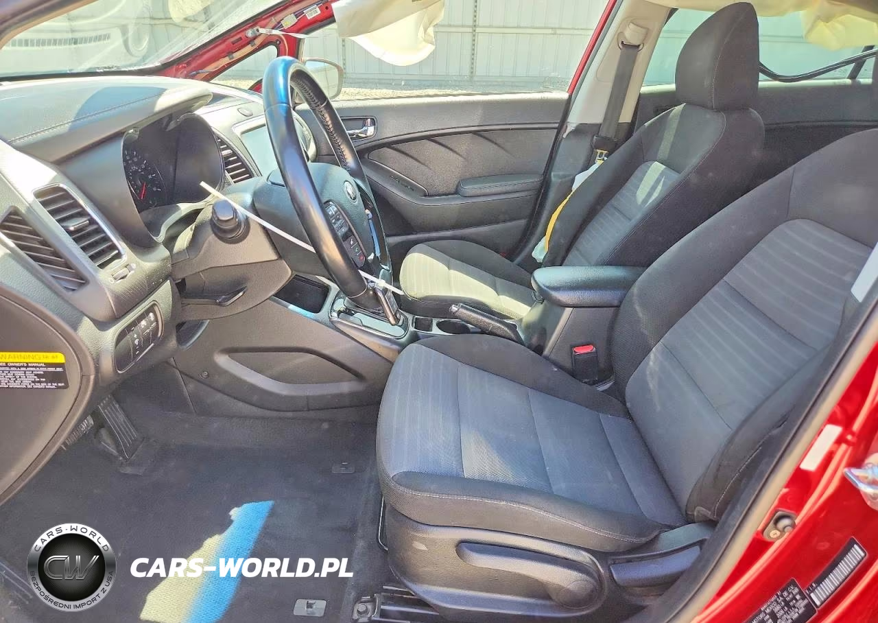 2018 Kia Forte S VIN:3KPFL4A76JE171249 - 7