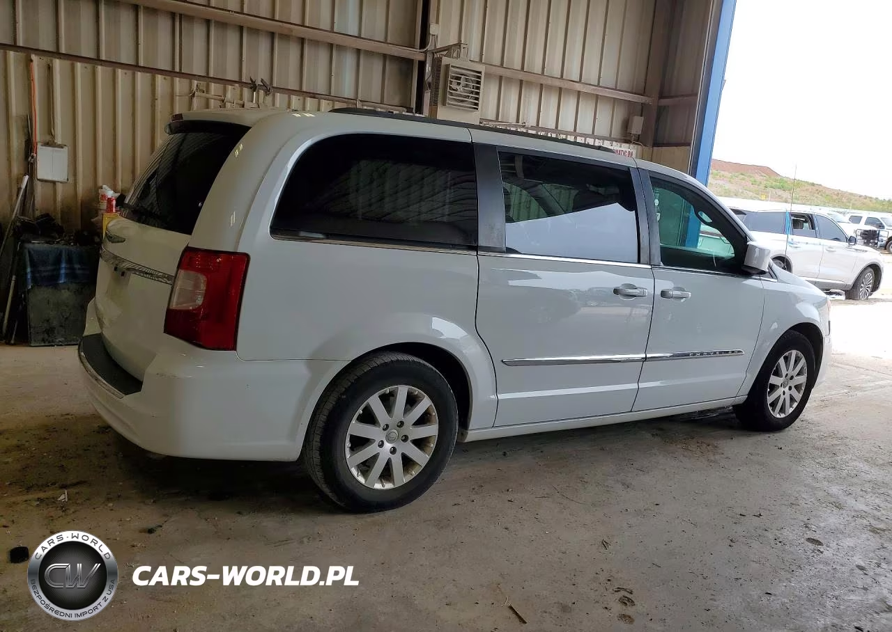 2016 Chrysler Town & Country Touring VIN:2C4RC1BG1GR298525 - 3