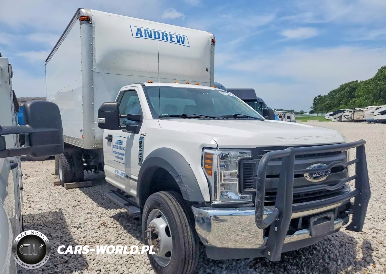 2019 Ford F450 Super Duty Box Truck