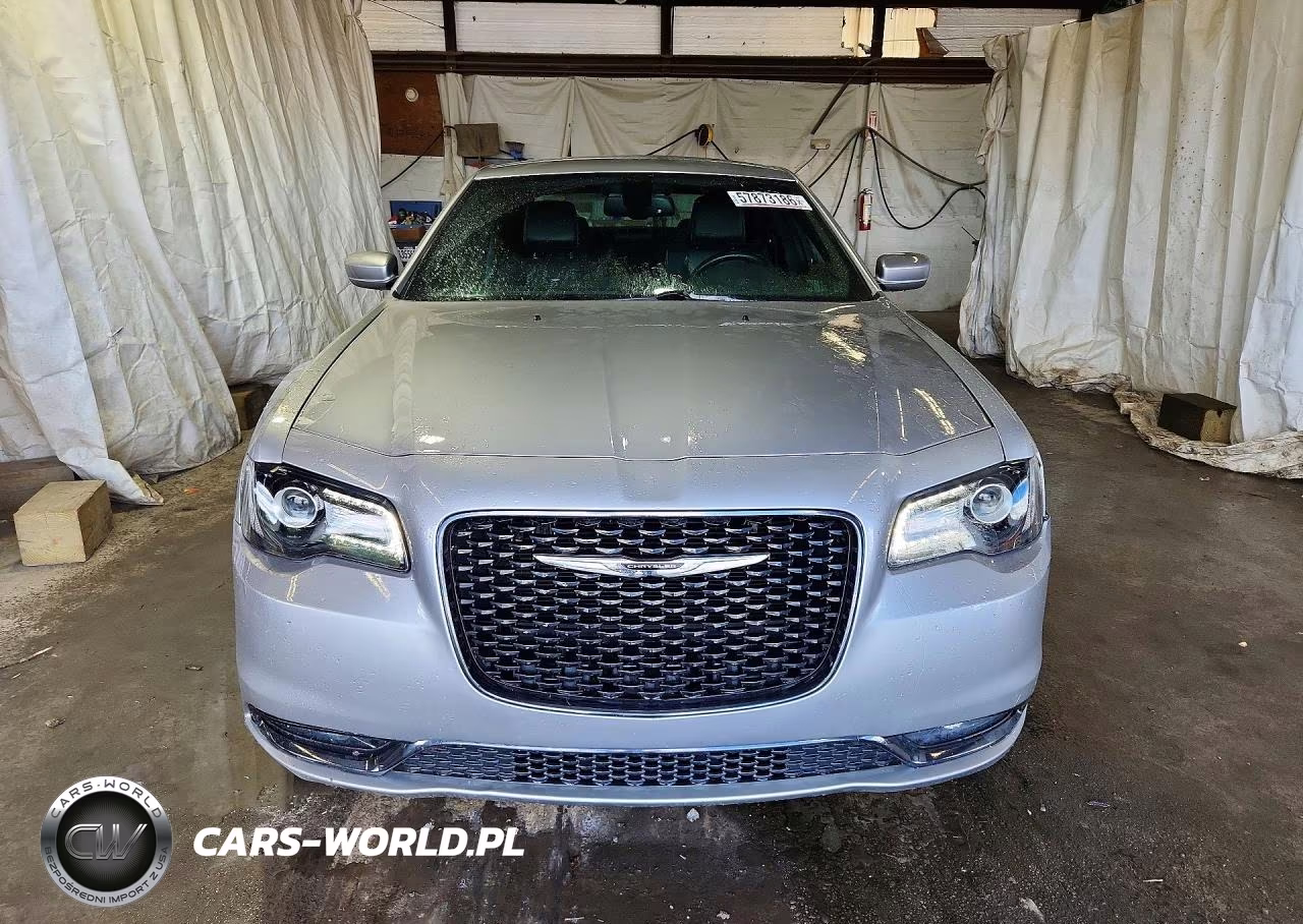 2016 Chrysler 300 S VIN:2C3CCAGG4GH182860 - 5
