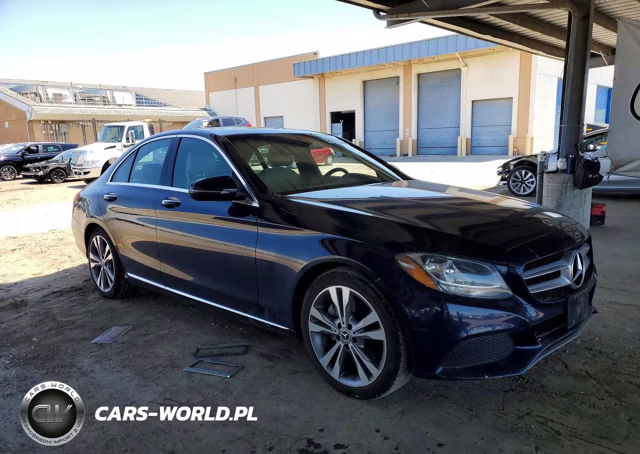 2018 Mercedes-Benz C 300 VIN:55SWF4JB5JU242350 - 4