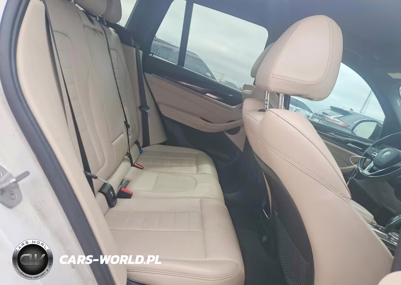2019 BMW X3 VIN:5UXTR7C5XKLR48389 - 11
