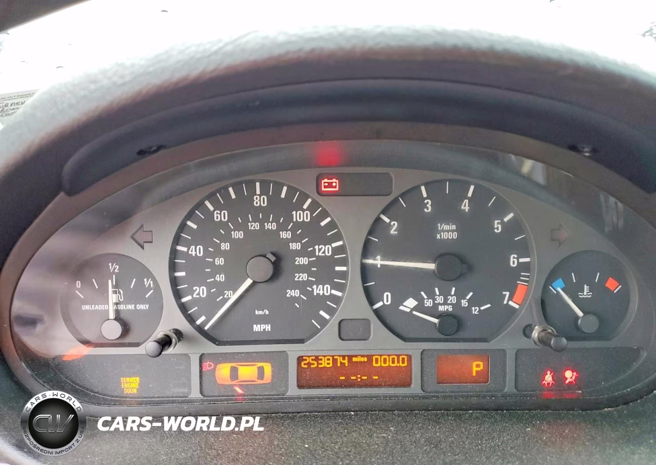2005 BMW 325 I VIN:WBAEV33435KW16940 - 9