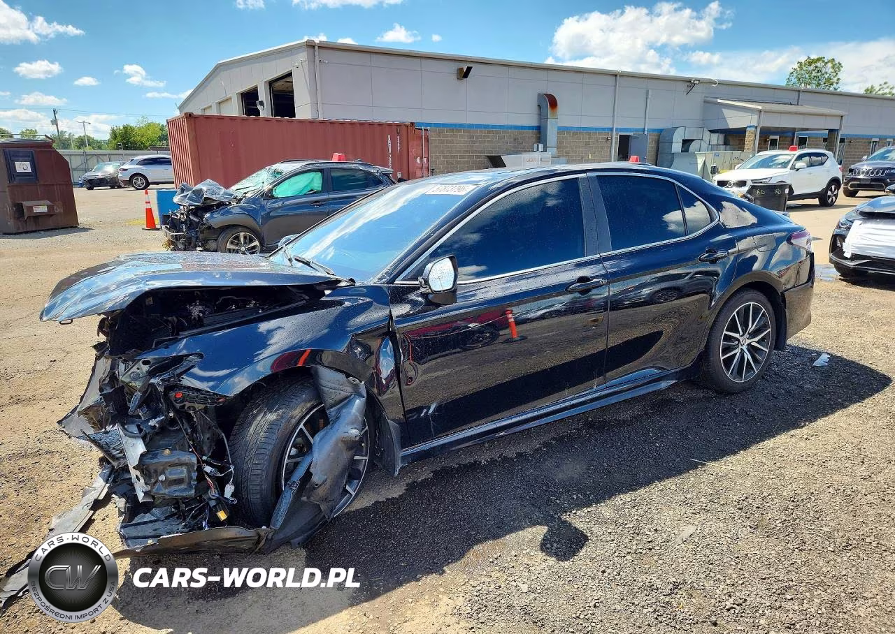 2022 Toyota Camry Se – zdjęcie 1 z 13