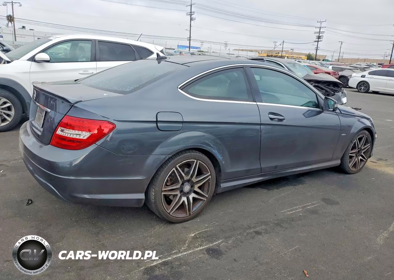 2014 Mercedes-Benz C 250 VIN:WDDGJ4HB8EG288850 - 3