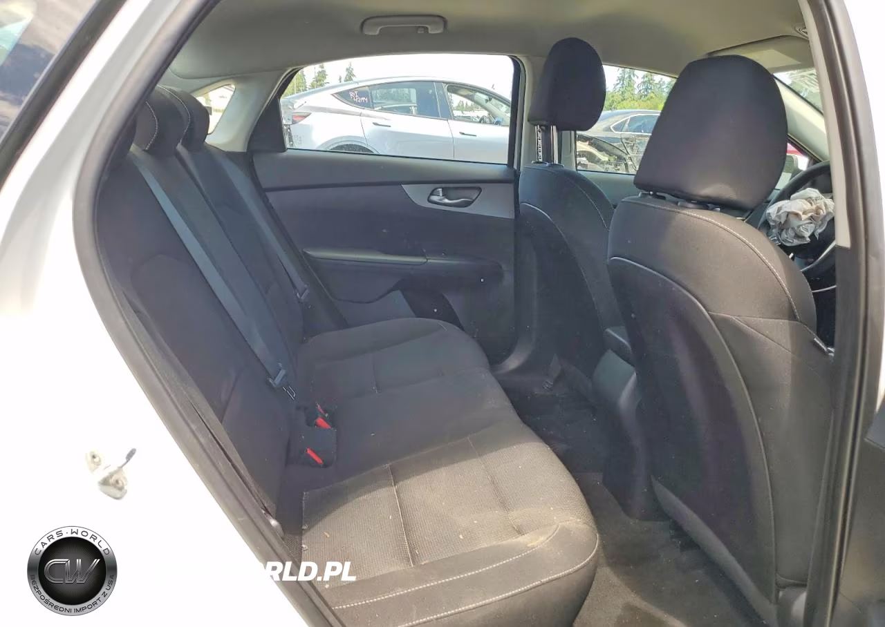 2021 Kia Forte Lxs VIN:3KPF24AD8ME364709 - 10