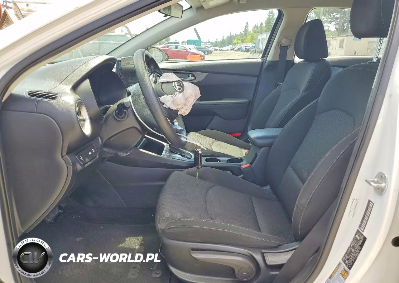 2021 Kia Forte Lxs VIN:3KPF24AD8ME364709 - 7