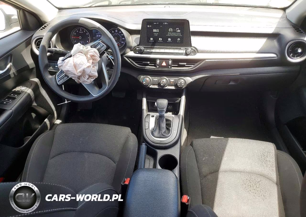 2021 Kia Forte Lxs VIN:3KPF24AD8ME364709 - 8