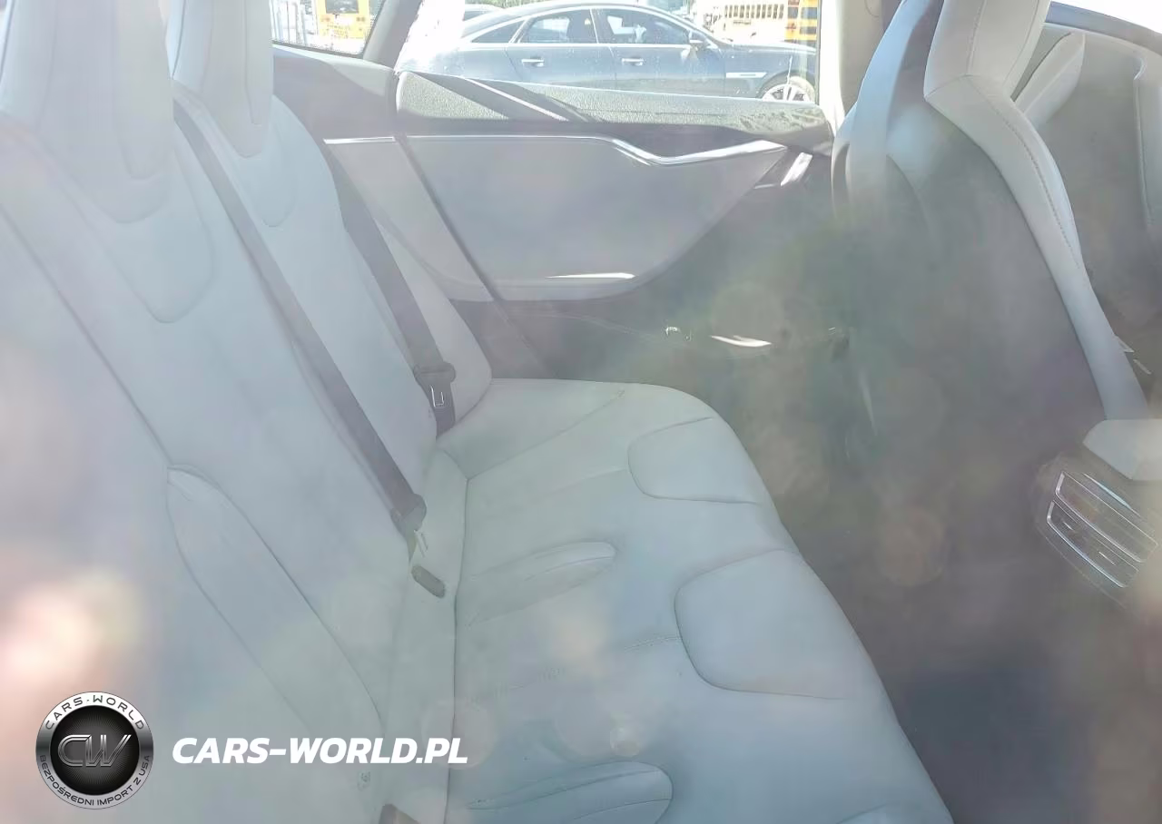 2014 Tesla Model S VIN:5YJSA1H1XEFP55657 - 10
