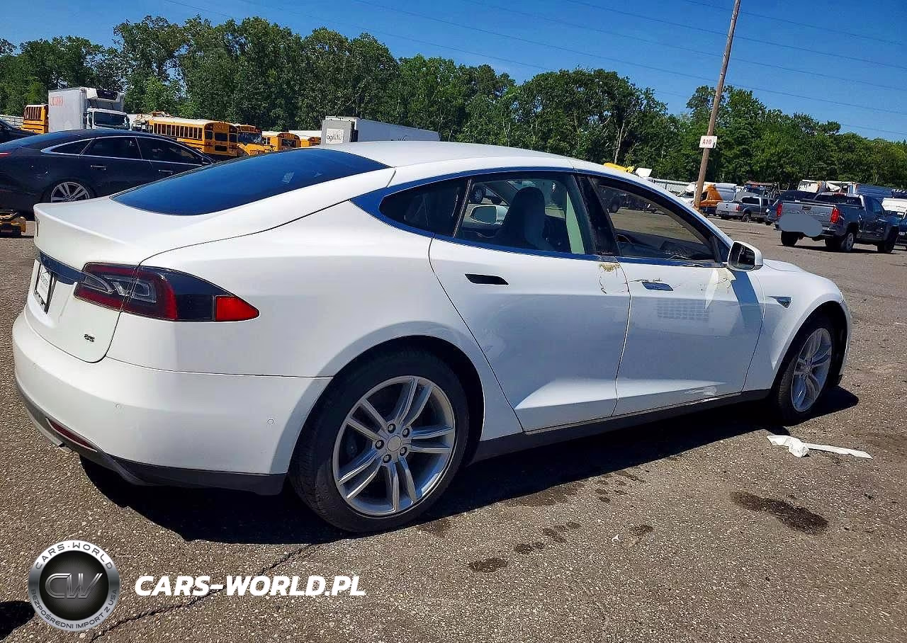 2014 Tesla Model S VIN:5YJSA1H1XEFP55657 - 3