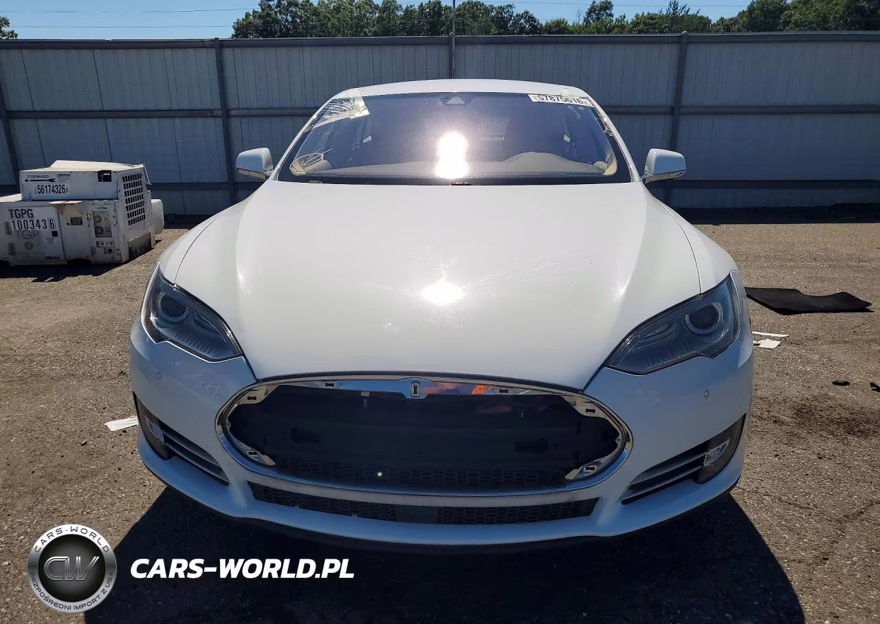 2014 Tesla Model S VIN:5YJSA1H1XEFP55657 - 5