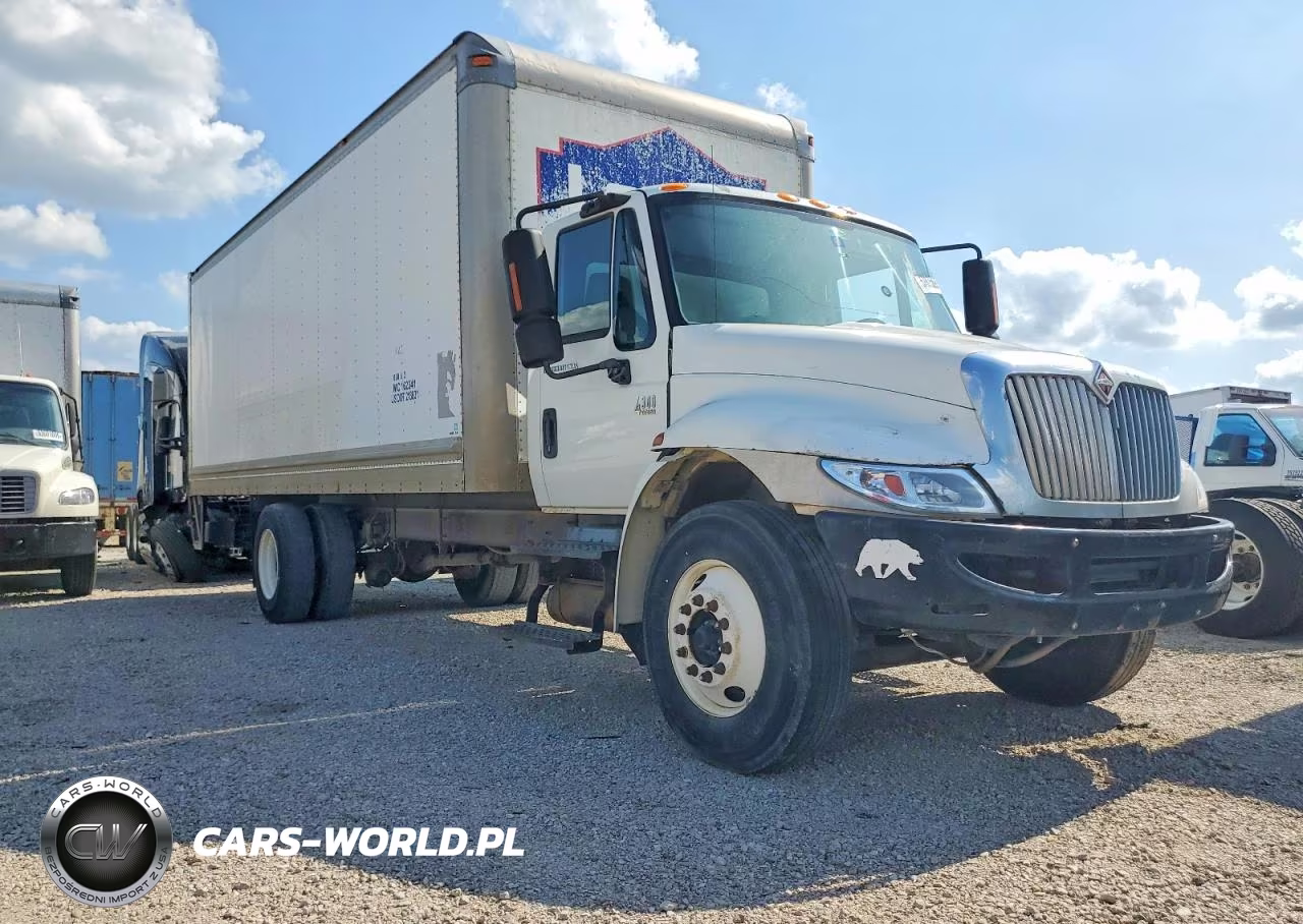 2006 International 4300 Box Truck
