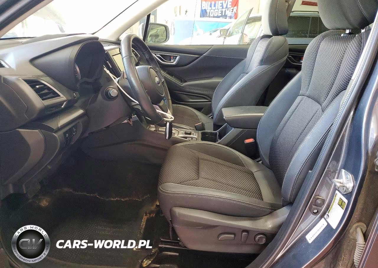 2022 Subaru Forester Premium VIN:JF2SKADC5NH495724 - 7