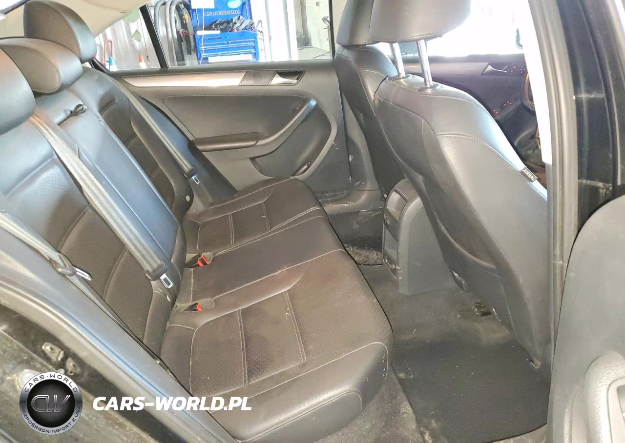 2015 Volkswagen Jetta Tdi VIN:3VWLA7AJXFM284055 - 10