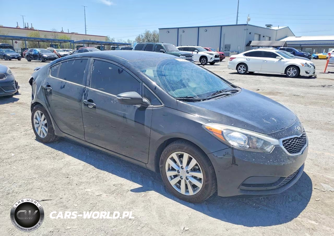 2015 Kia Forte Lx VIN:KNAFX4A6XF5383941 - 4