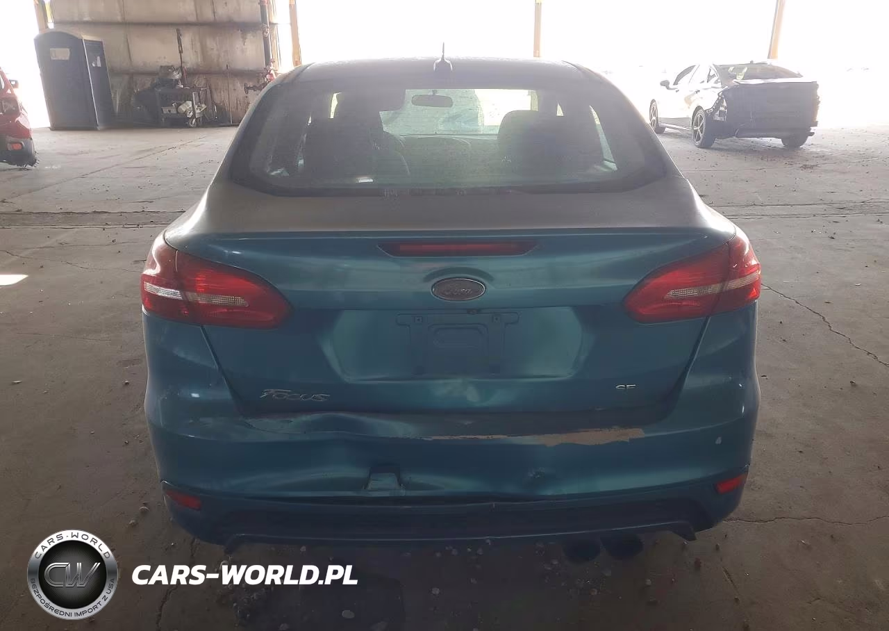 2016 Ford Focus Se VIN:1FADP3F27GL225117 - 6