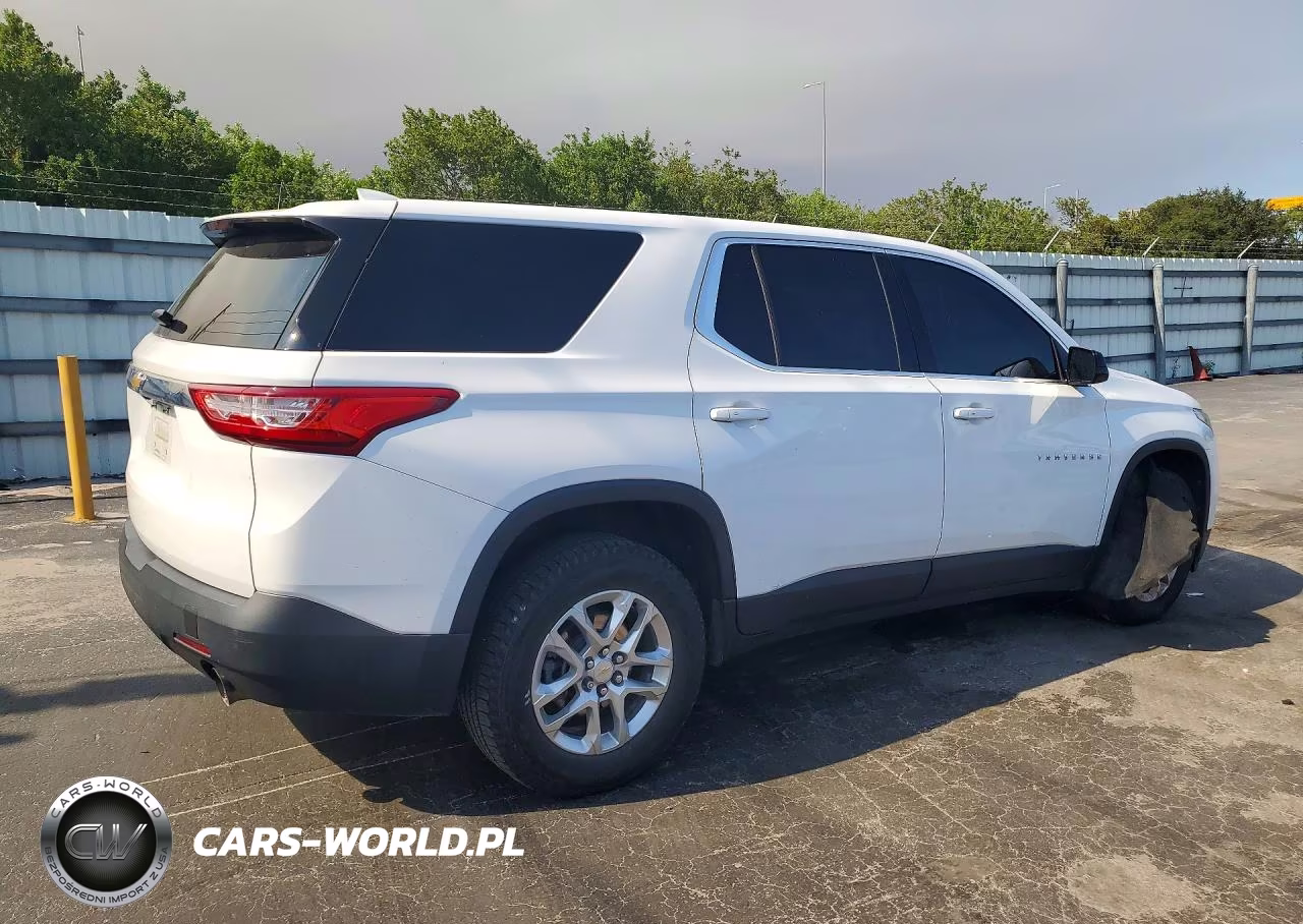 2020 Chevrolet Traverse Ls VIN:1GNERFKW7LJ272843 - 3