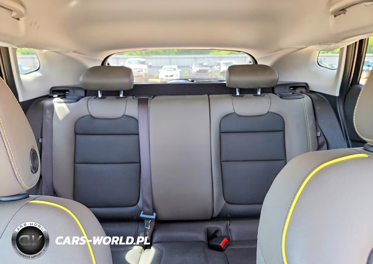 2025 Chevrolet Trax Activ VIN:KL77LKEP5SC032948 - 10
