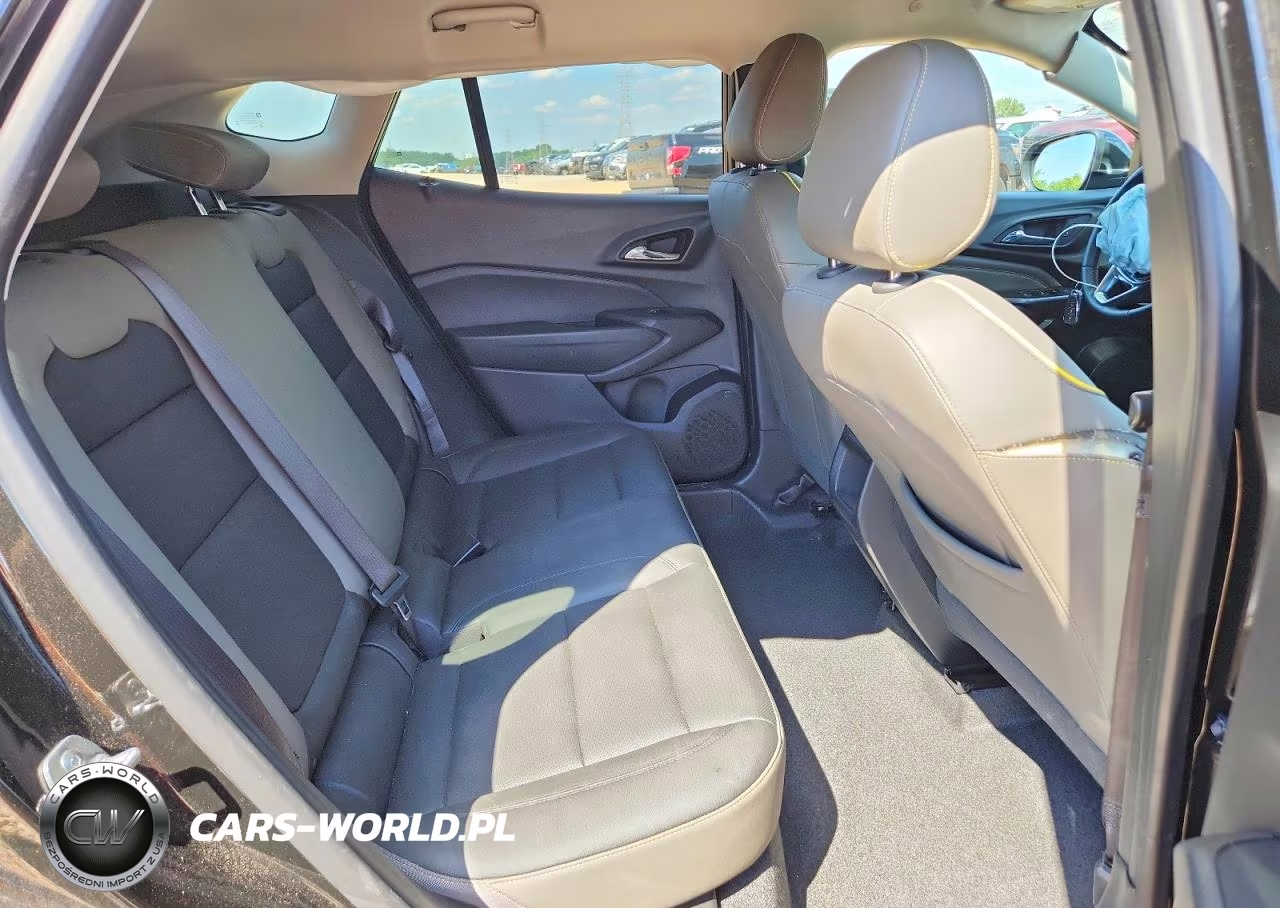 2025 Chevrolet Trax Activ VIN:KL77LKEP5SC032948 - 11