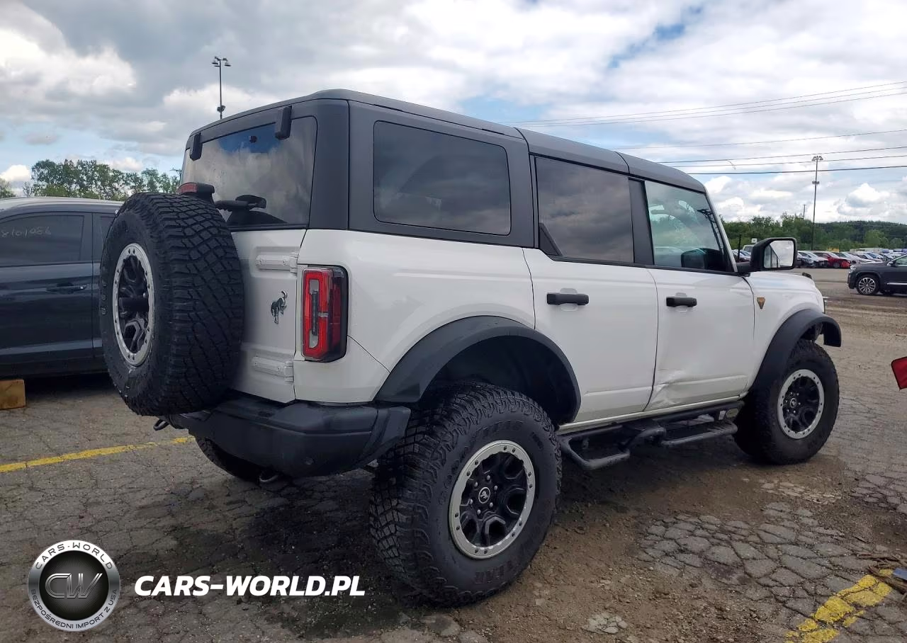 2024 Ford Bronco Badlands VIN:1FMEE9BP5RLA75922 - 3