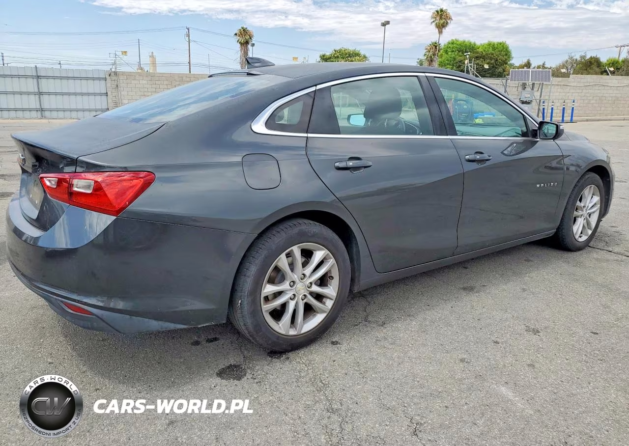 2017 Chevrolet Malibu Lt VIN:1G1ZE5ST6HF205580 - 3