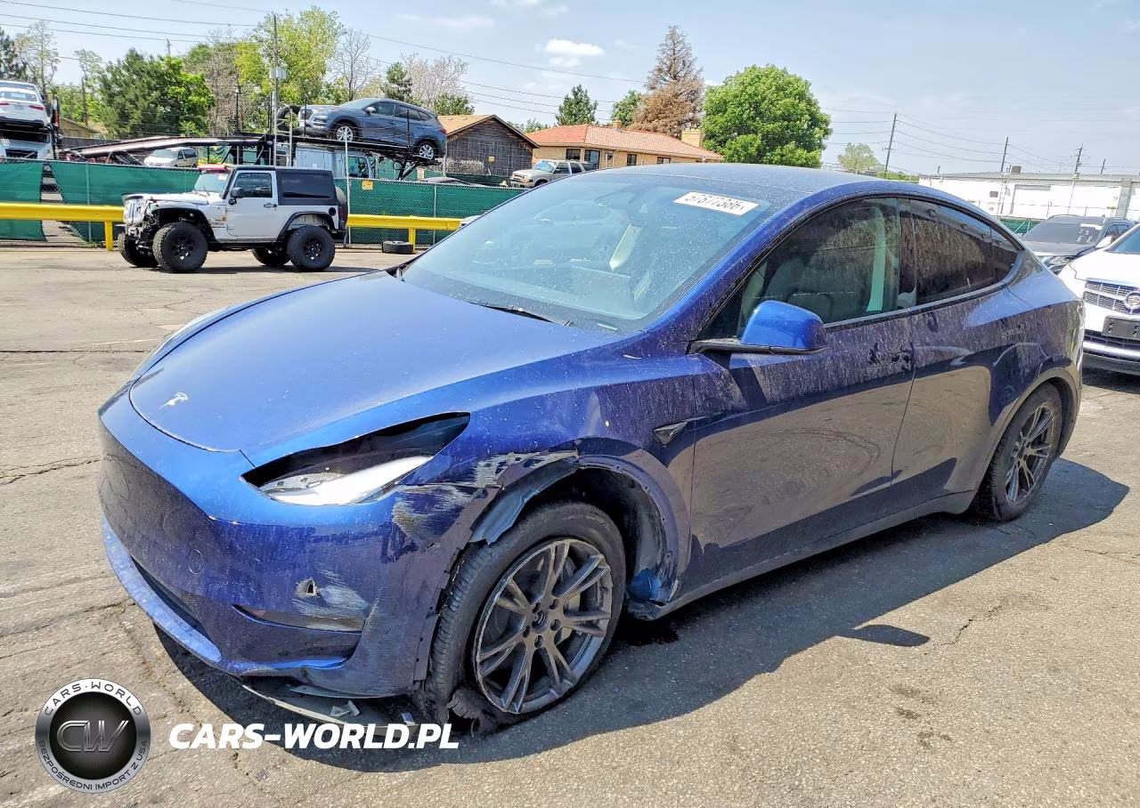 2024 Tesla Model Y – zdjęcie 1 z 12