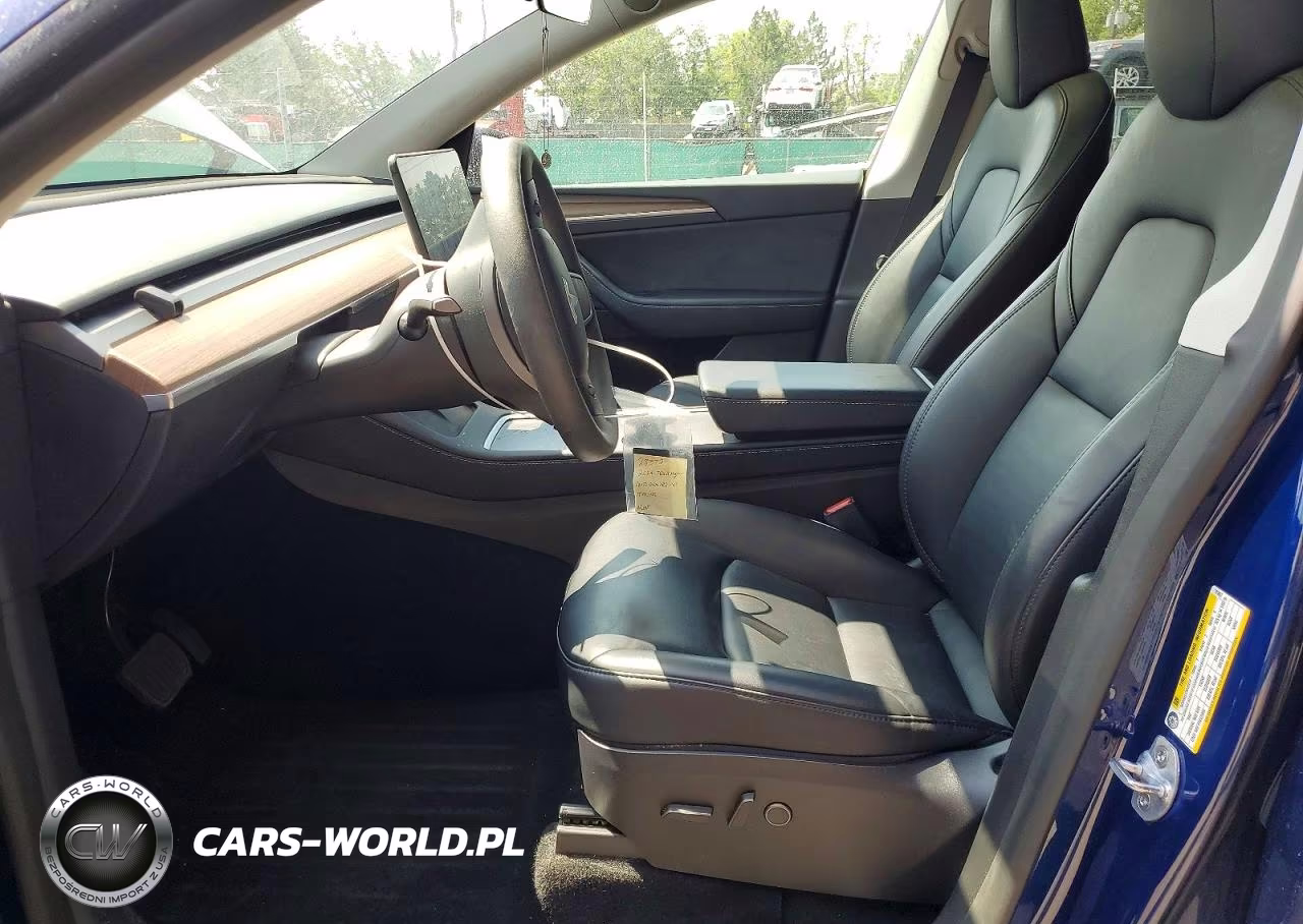 2024 Tesla Model Y VIN:7SAYGAEE9RF193887 - 7