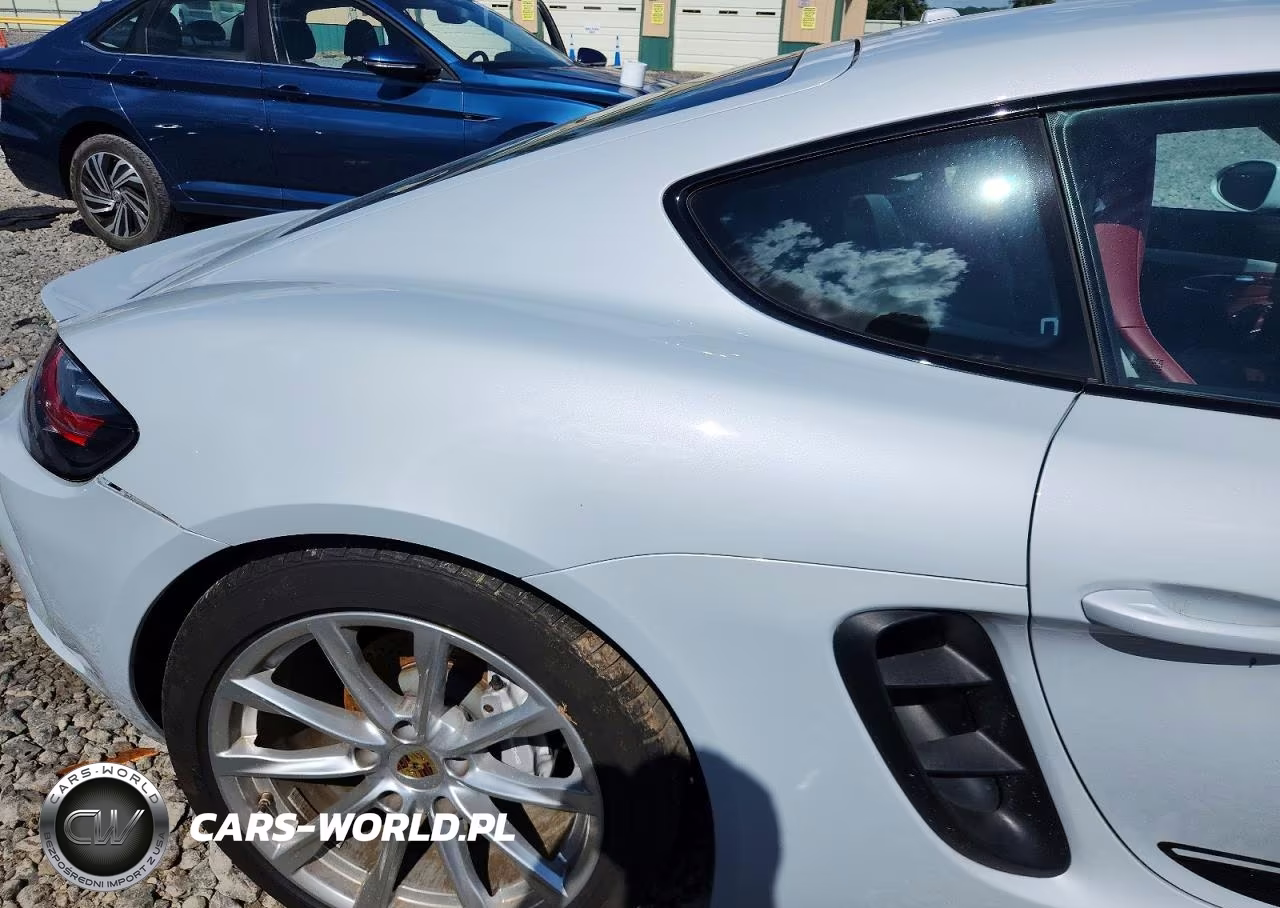 2024 Porsche Cayman Base VIN:WP0AA2A84RK255592 - 10