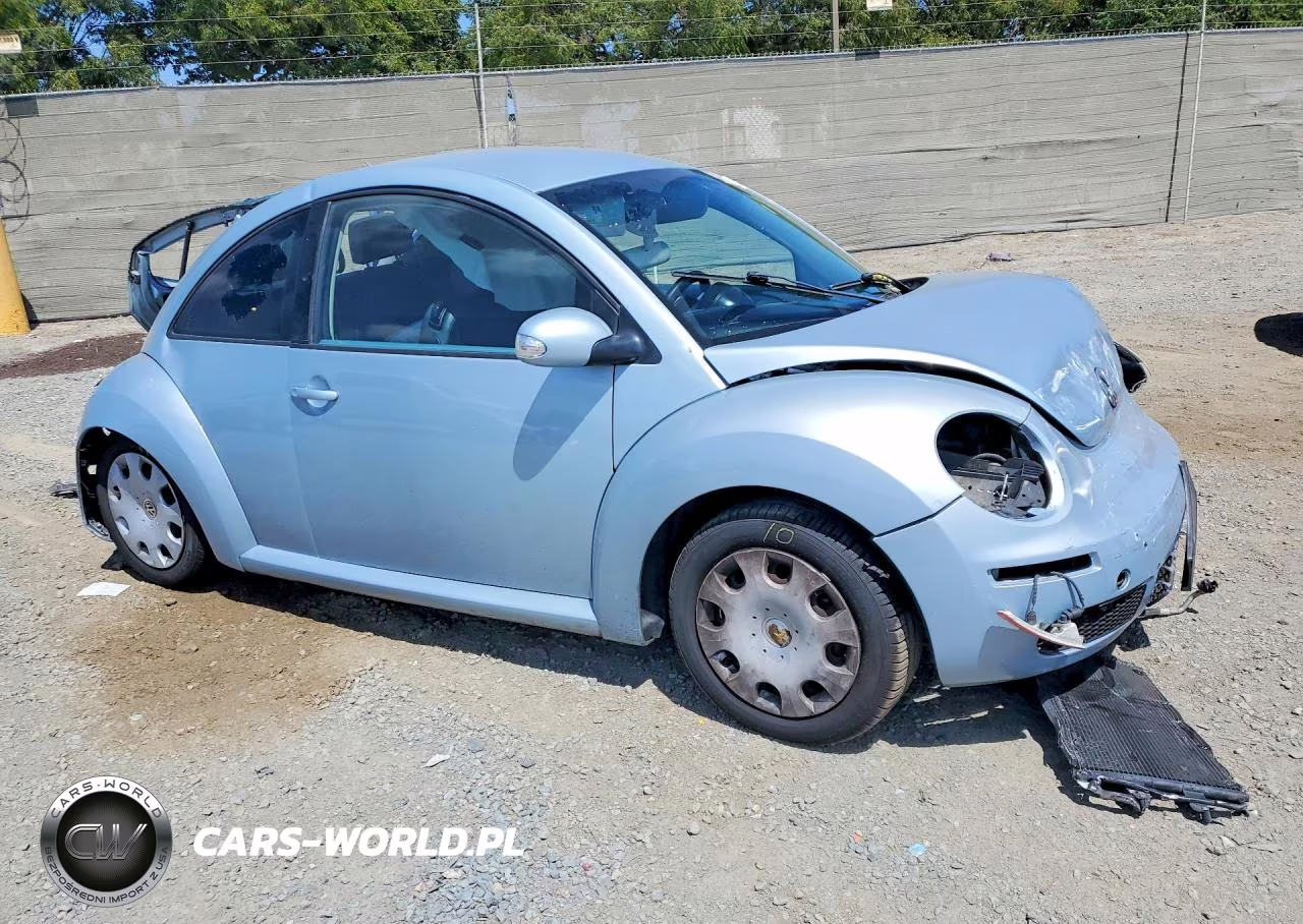 2010 Volkswagen New Beetle VIN:3VWPG3AG7AM020247 - 4