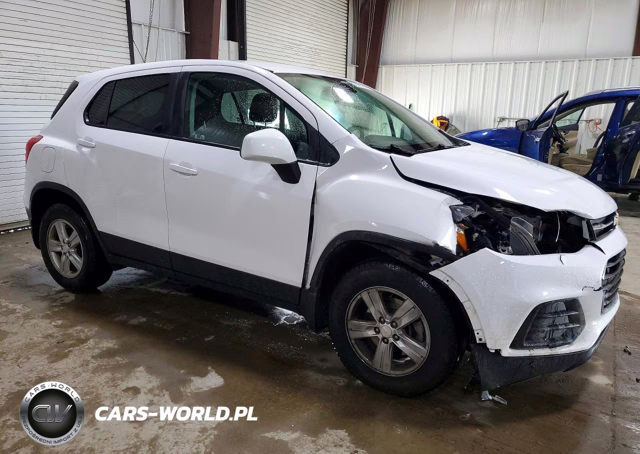 2020 Chevrolet Trax Ls VIN:3GNCJNSB4LL107251 - 4
