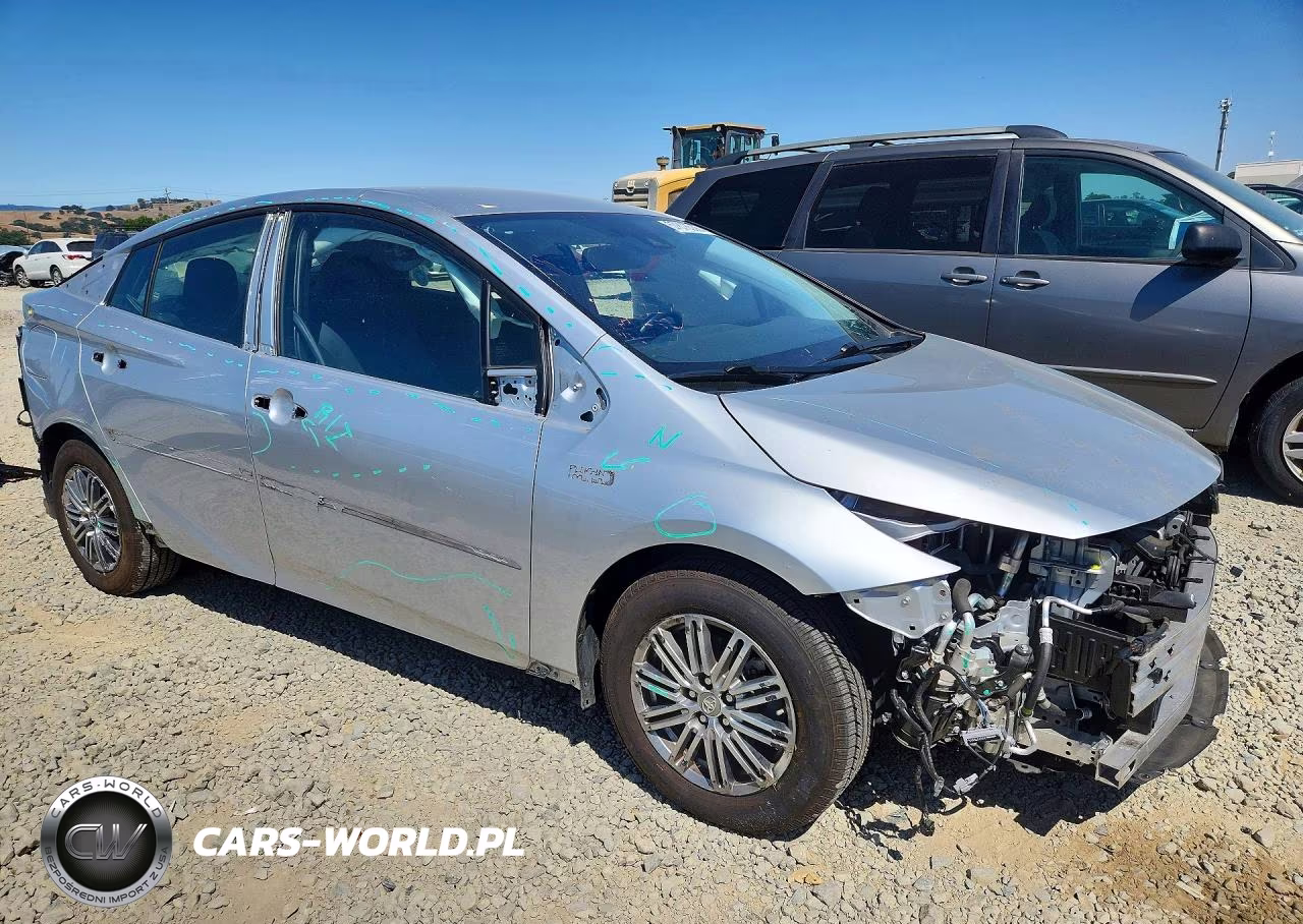 2019 Toyota Prius Prime Advanced VIN:JTDKARFP7K3107210 - 4