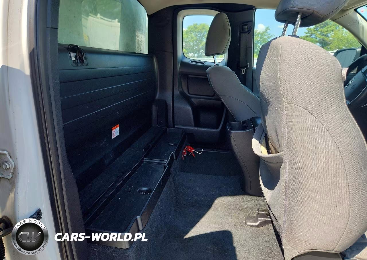 2016 Toyota Tacoma Sr VIN:5TFRX5GNXGX064534 - 10