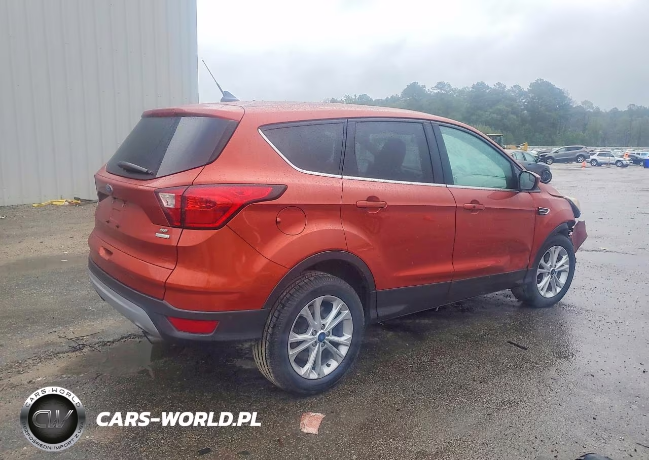 2019 Ford Escape Se VIN:1FMCU0GD8KUA38268 - 3