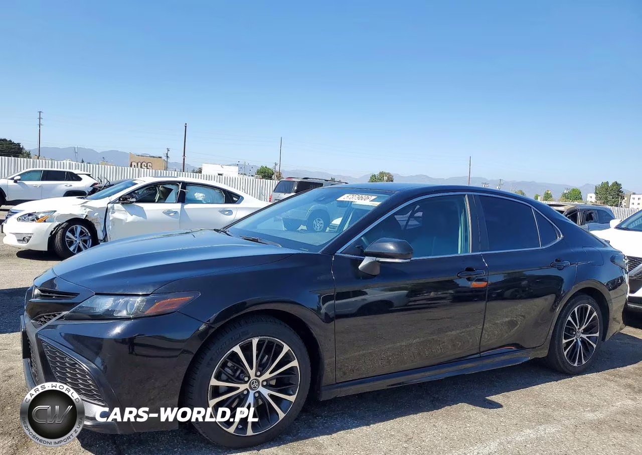 2022 Toyota Camry Se – zdjęcie 1 z 12