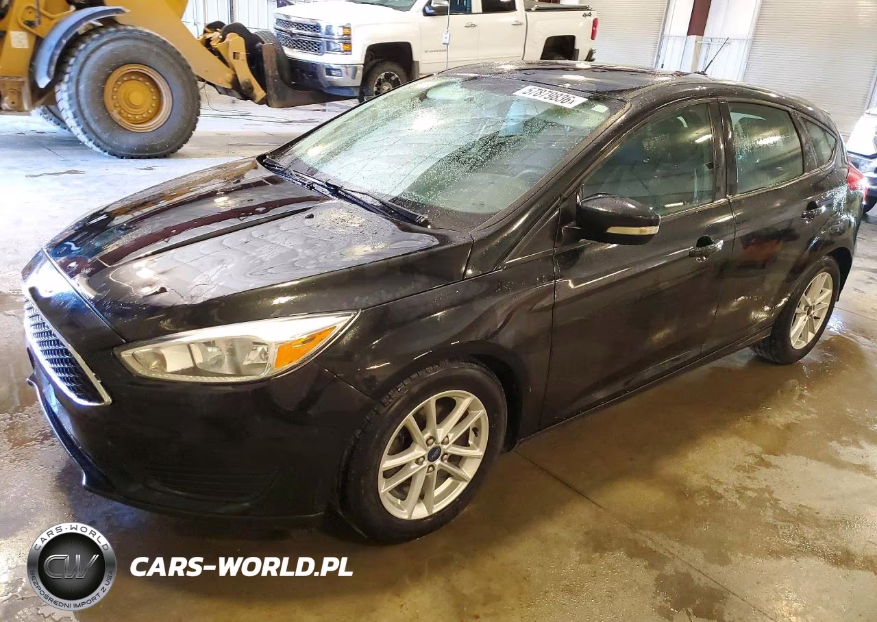 2015 Ford Focus Se VIN:1FADP3K21FL308031 - 1