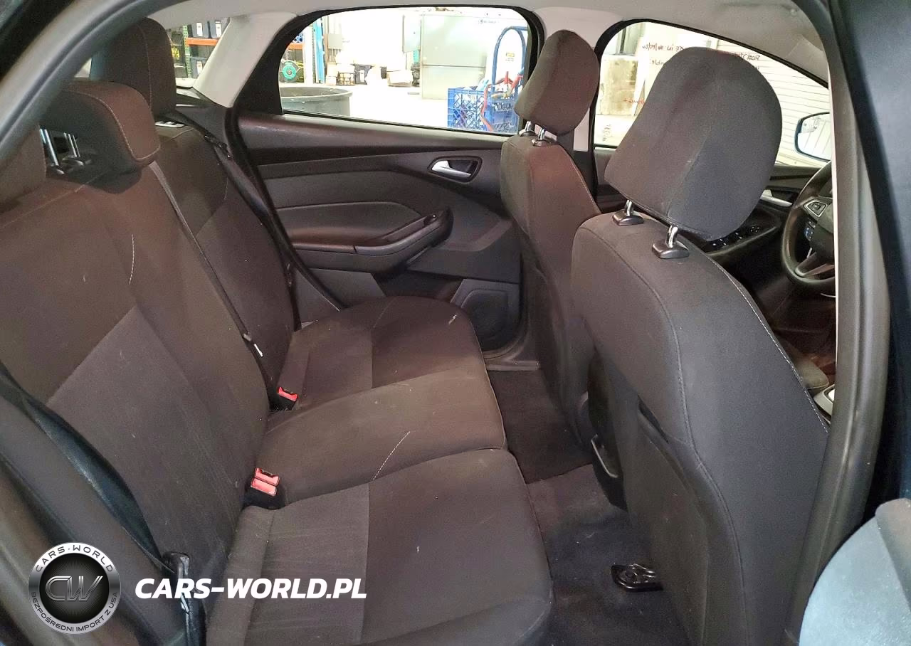 2015 Ford Focus Se VIN:1FADP3K21FL308031 - 10