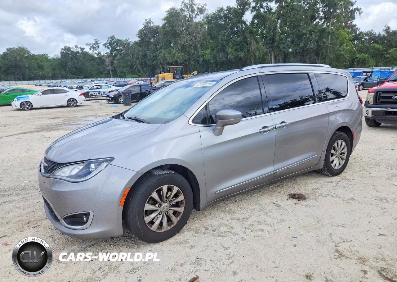 2018 Chrysler Pacifica Touring L – zdjęcie 1 z 13
