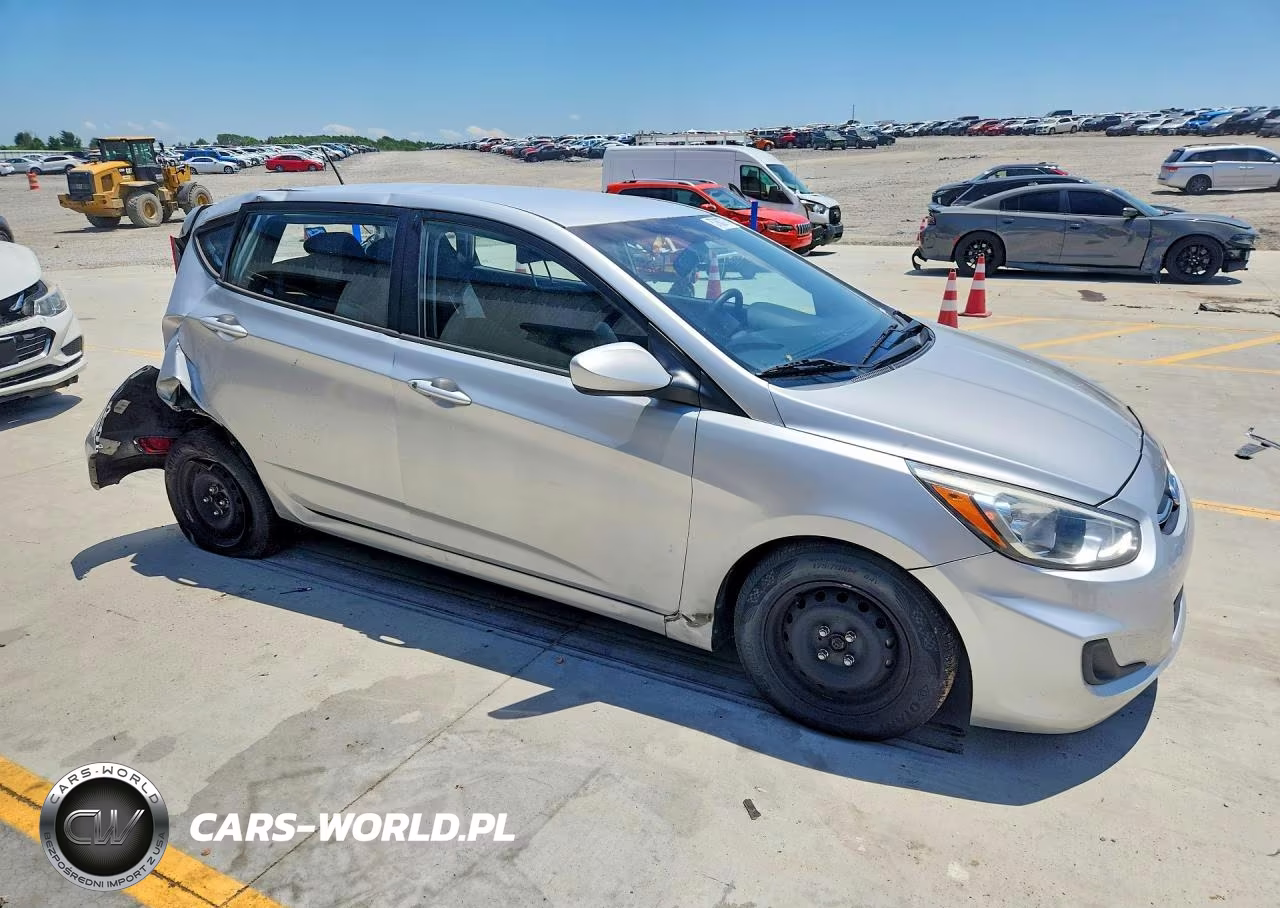 2015 Hyundai Accent Gs VIN:KMHCT5AE2FU213346 - 4