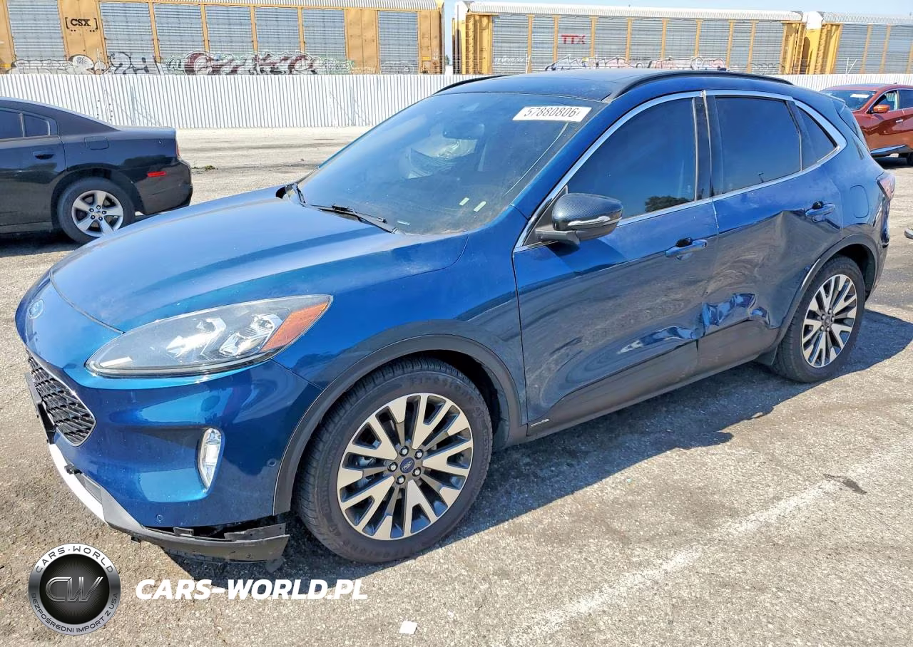 2020 Ford Escape Titanium – zdjęcie 1 z 13