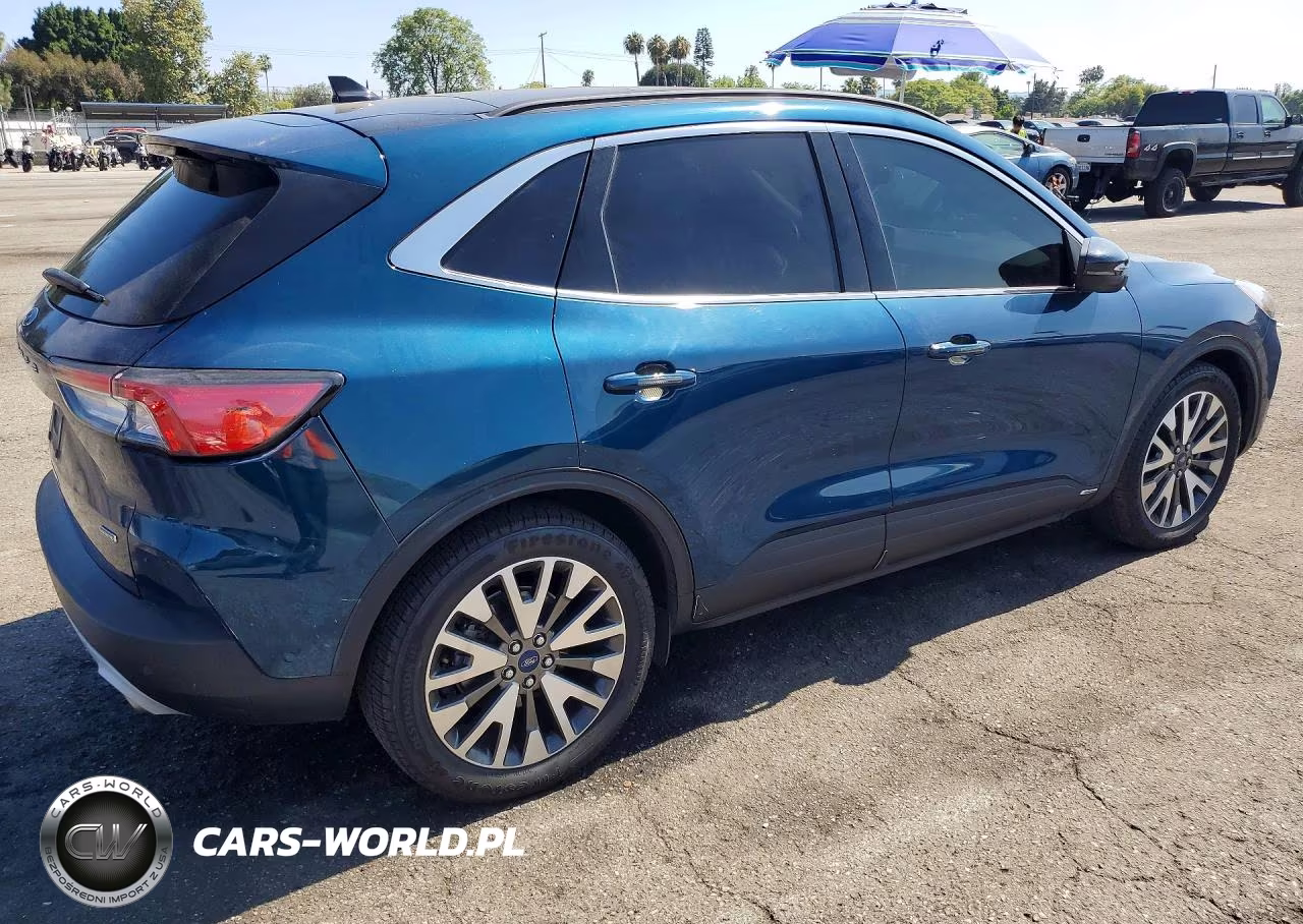 2020 Ford Escape Titanium VIN:1FMCU0DZXLUA57180 - 3