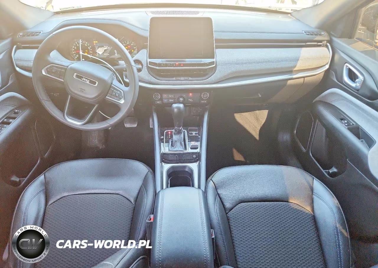2025 Jeep Compass Latitude VIN:3C4NJDBN2ST524999 - 8