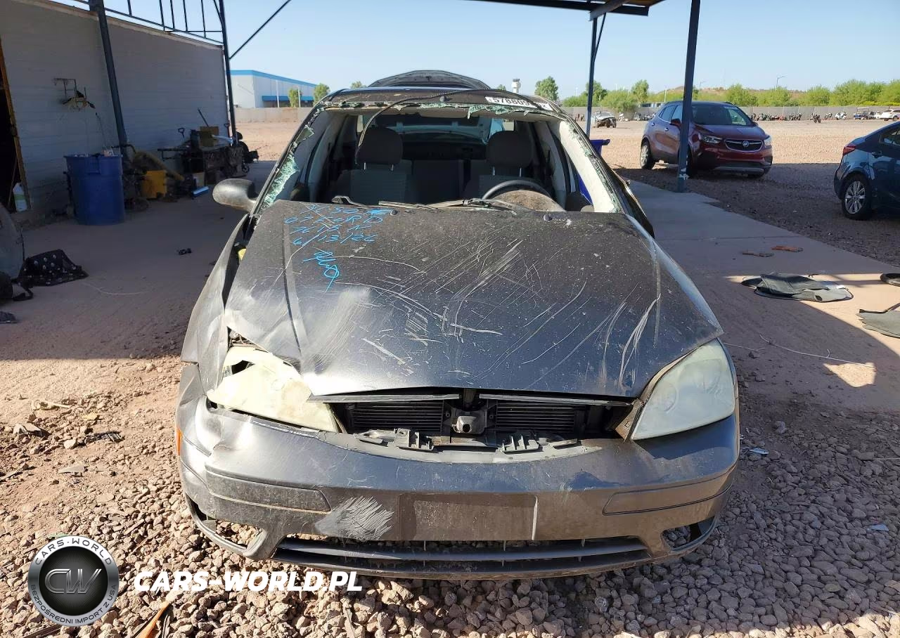 2007 Ford Focus Zx4 VIN:1FAHP34N37W137615 - 5