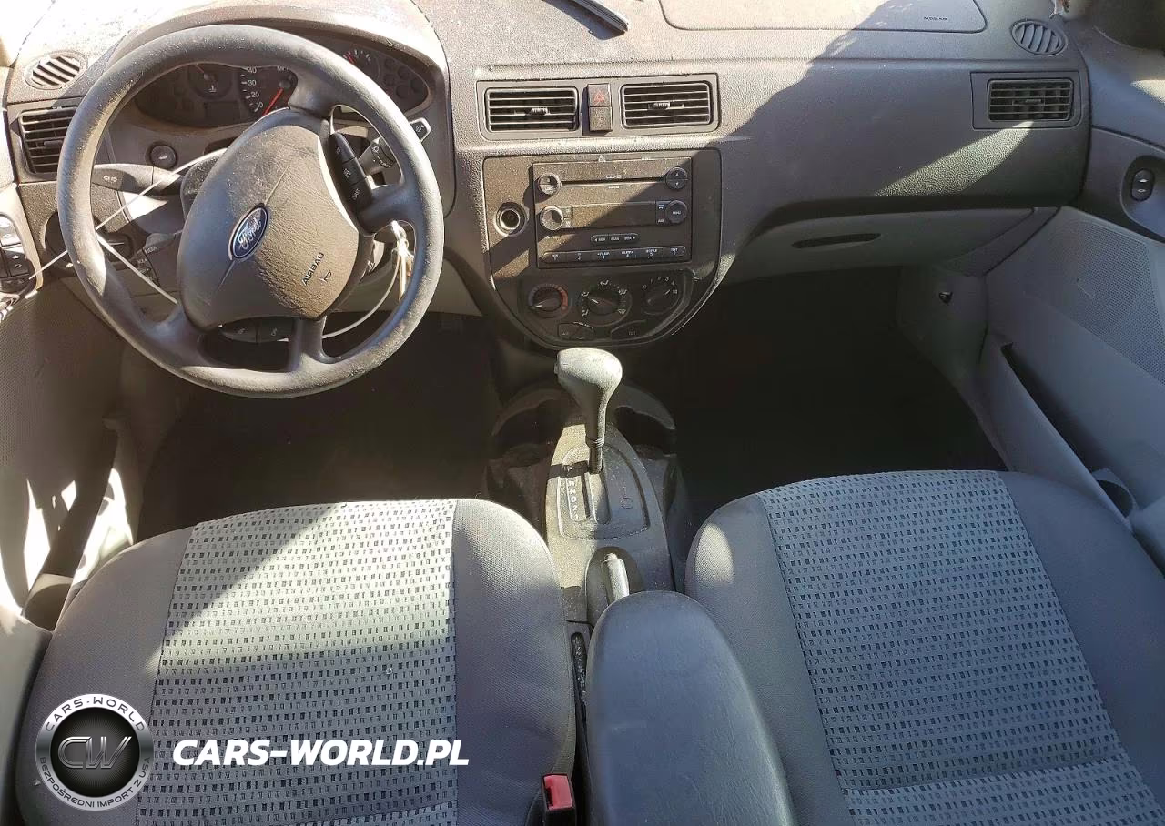 2007 Ford Focus Zx4 VIN:1FAHP34N37W137615 - 8