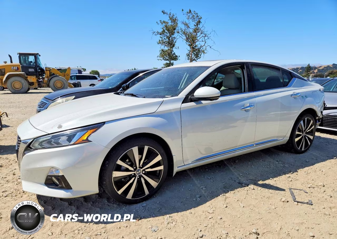 2021 Nissan Altima Platinum – zdjęcie 1 z 13
