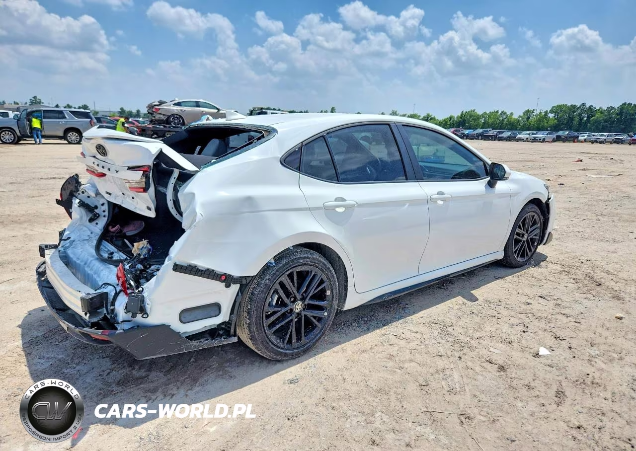 2026 Toyota Camry Se VIN:4T1DAACK5TU712756 - 3