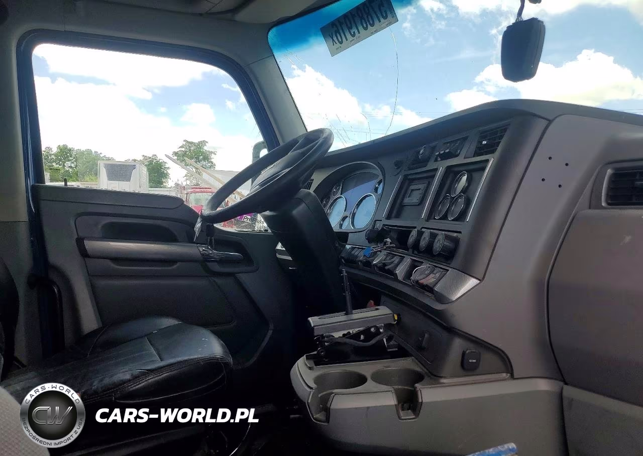 2017 Kenworth T680 Semi Truck VIN:1XKYDP9X0HJ131939 - 5