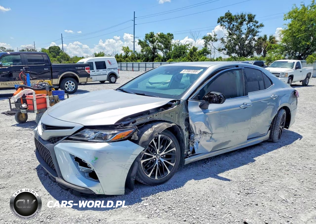 2020 Toyota Camry Se – zdjęcie 1 z 12