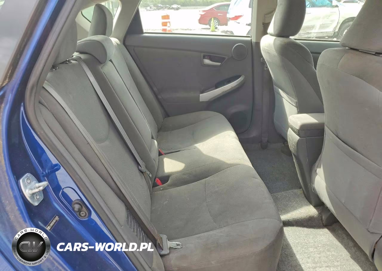 2011 Toyota Prius Three VIN:JTDKN3DU4B5304205 - 10