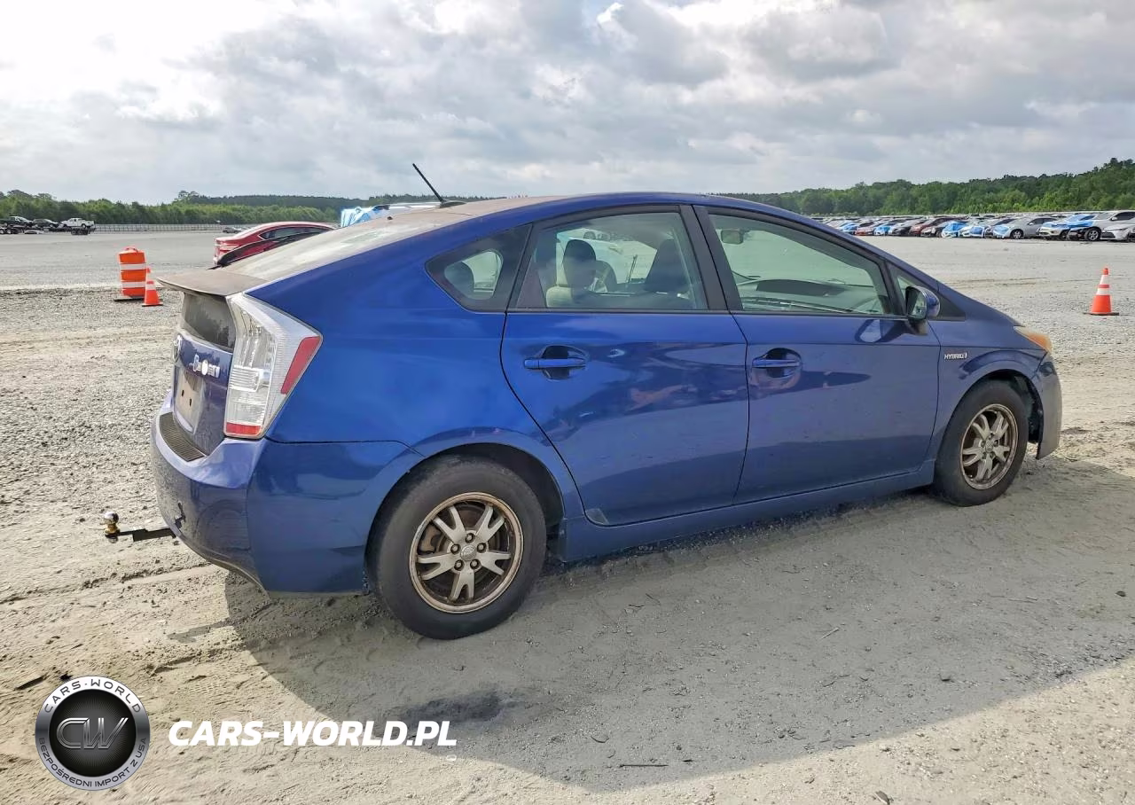 2011 Toyota Prius Three VIN:JTDKN3DU4B5304205 - 3